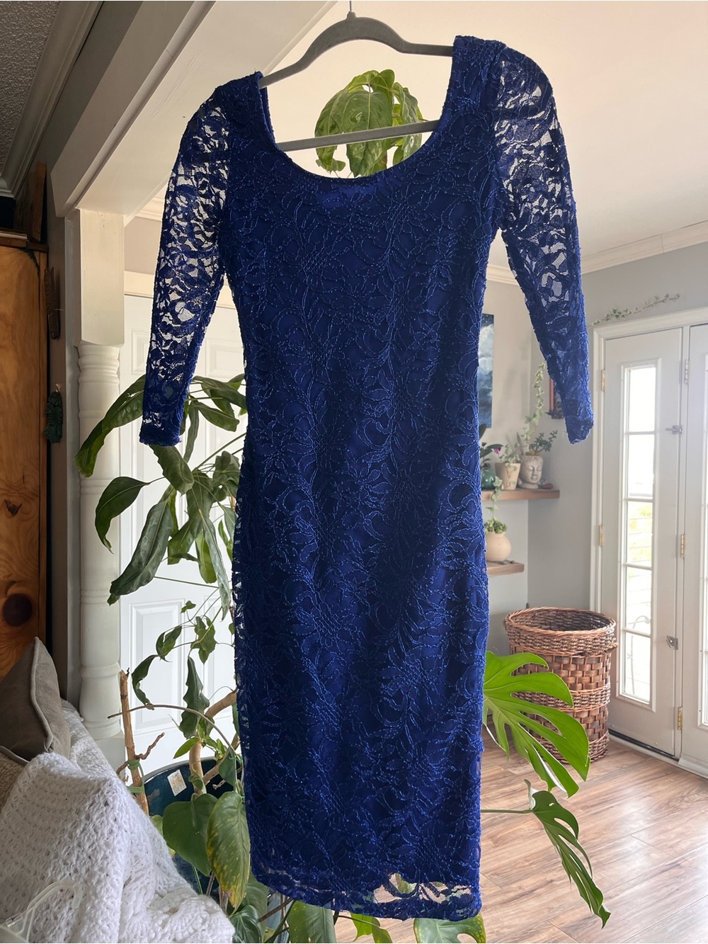 Classic Royal Blue Lace Midi Dress with Three-Quarter Sleeves